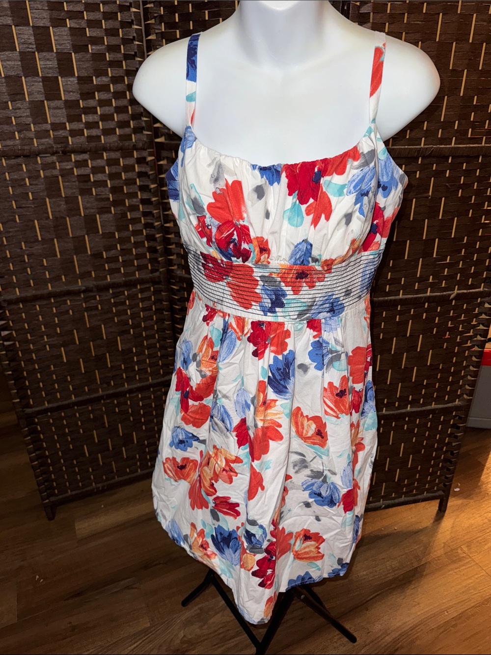 B. Smart Vintage White Mini Dress with Red, Blue & Teal Floral Print size 10